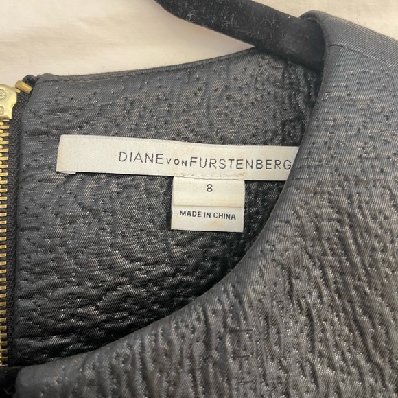 Diane von Furstenberg Delian Jacquard Peplum Black Top. Size: 8. - Picture 5 of 5